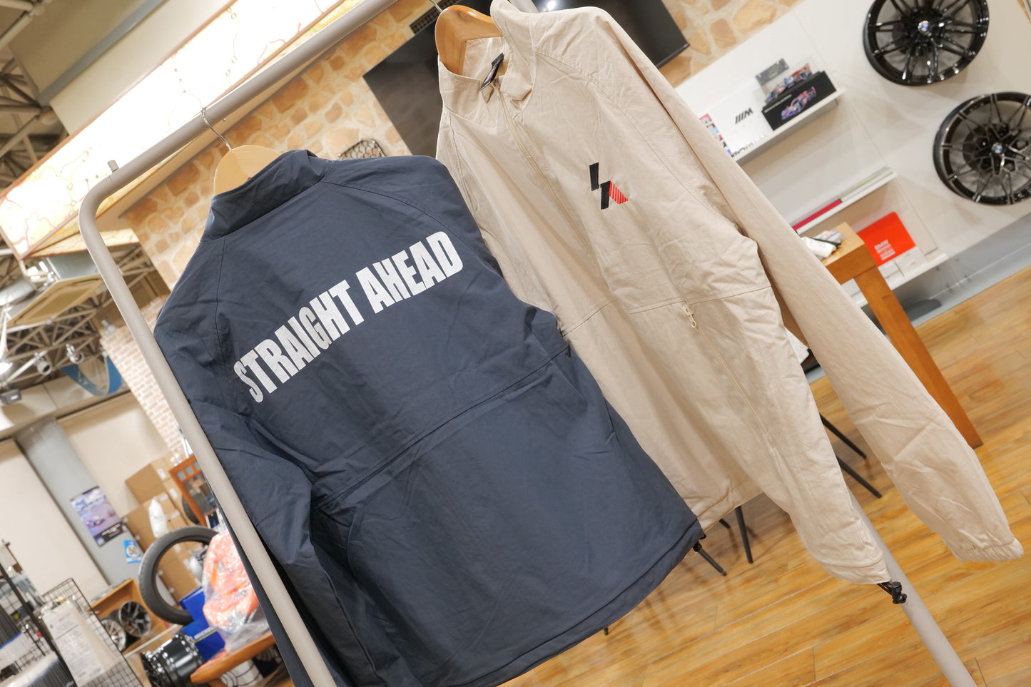 STRAIGHT AHEAD トラックジャケット