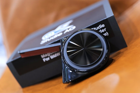 【新製品】MagCharge Smartphone Holder for BMW Curved Display (Square) Magsafe対応スマートフォンホルダー