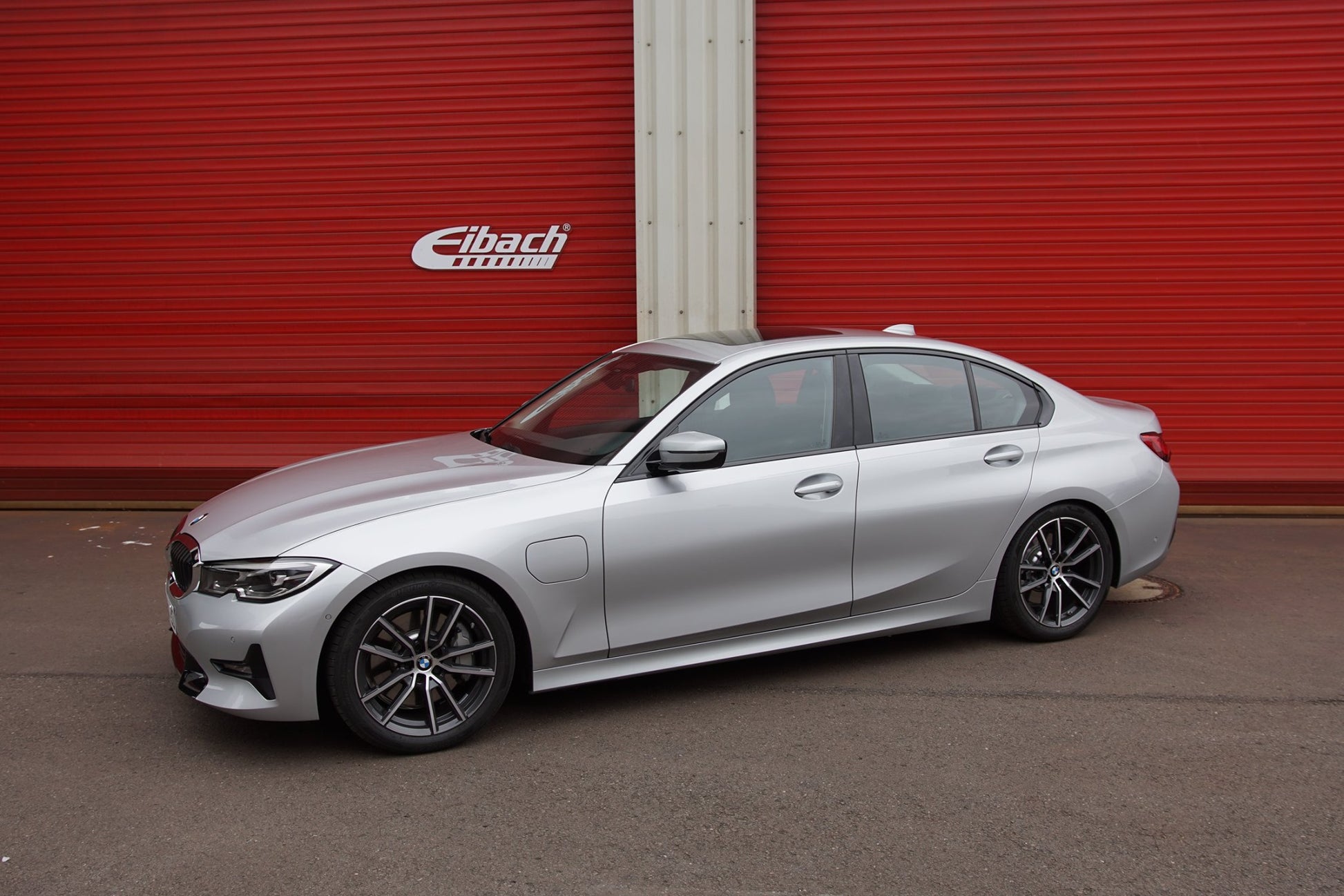 Kit Suspension Professionnel BMW Série 1 (E81/E87) - Abaissement 30mm Avant / 25mm Arrière - Amélioration Tenue De Route - Référence E10-20-013-01-22